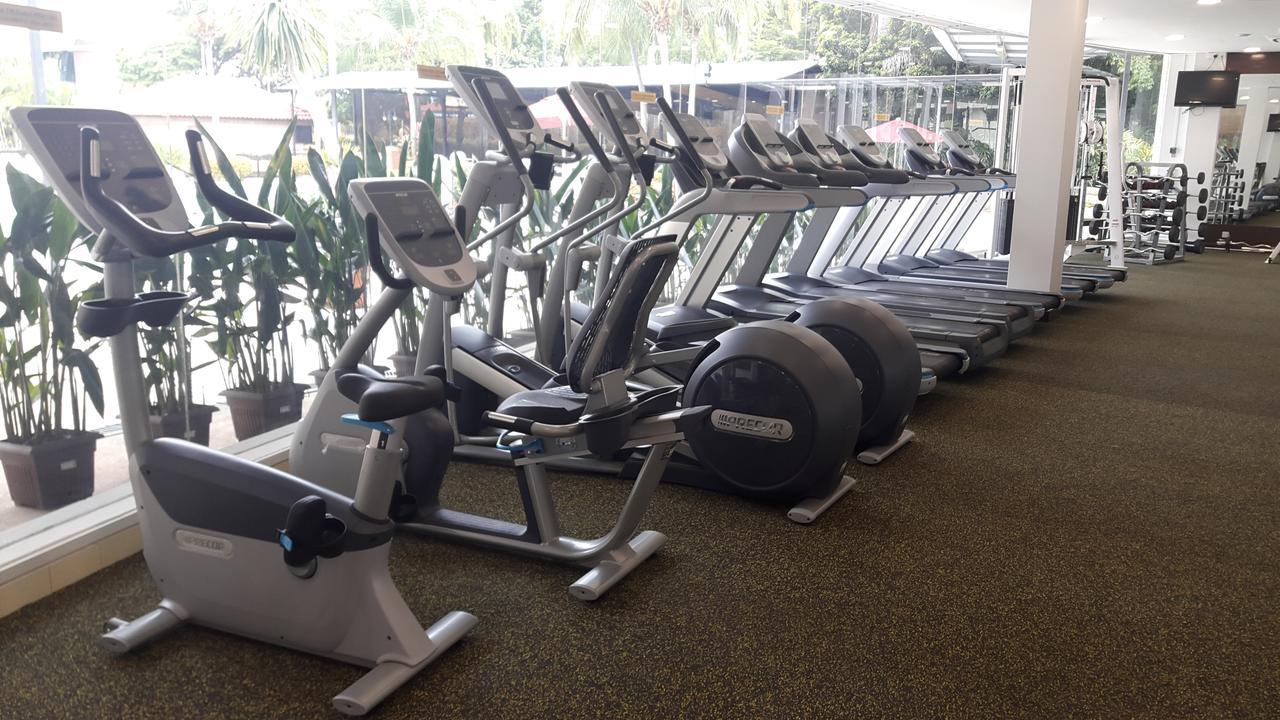 فندق سنغافورةفي  Aranda Country Club المظهر الخارجي الصورة